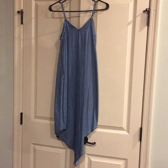 NEW Knox Rose Chambray Handkerchief Midi Dress - Picture 3 of 5